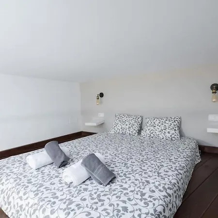 Daire Spacious Loft In The Historic Center Málaga