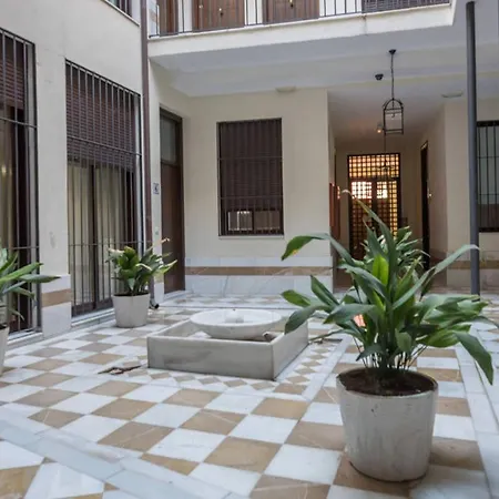 شقة Spacious Loft In The Historic Center مالقة