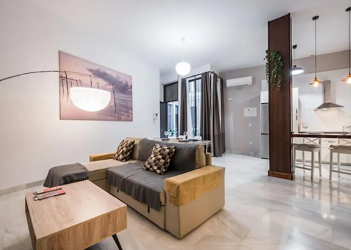 Spacious Loft In The Historic Center شقة