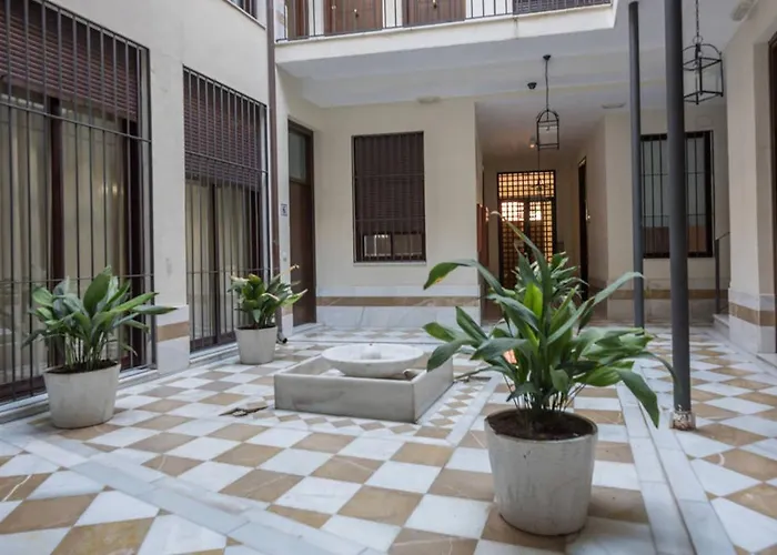 شقة Spacious Loft In The Historic Center مالقة